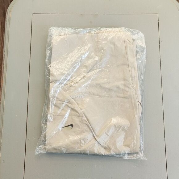 Nike Sportswear Style Essentials Men's Utility Pants Size 34 in‎ Tan NWT - Picture 15 of 16